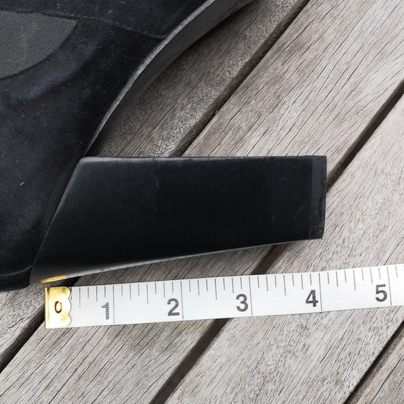 Donald J Pliner suede strappy heels - Picture 11 of 16